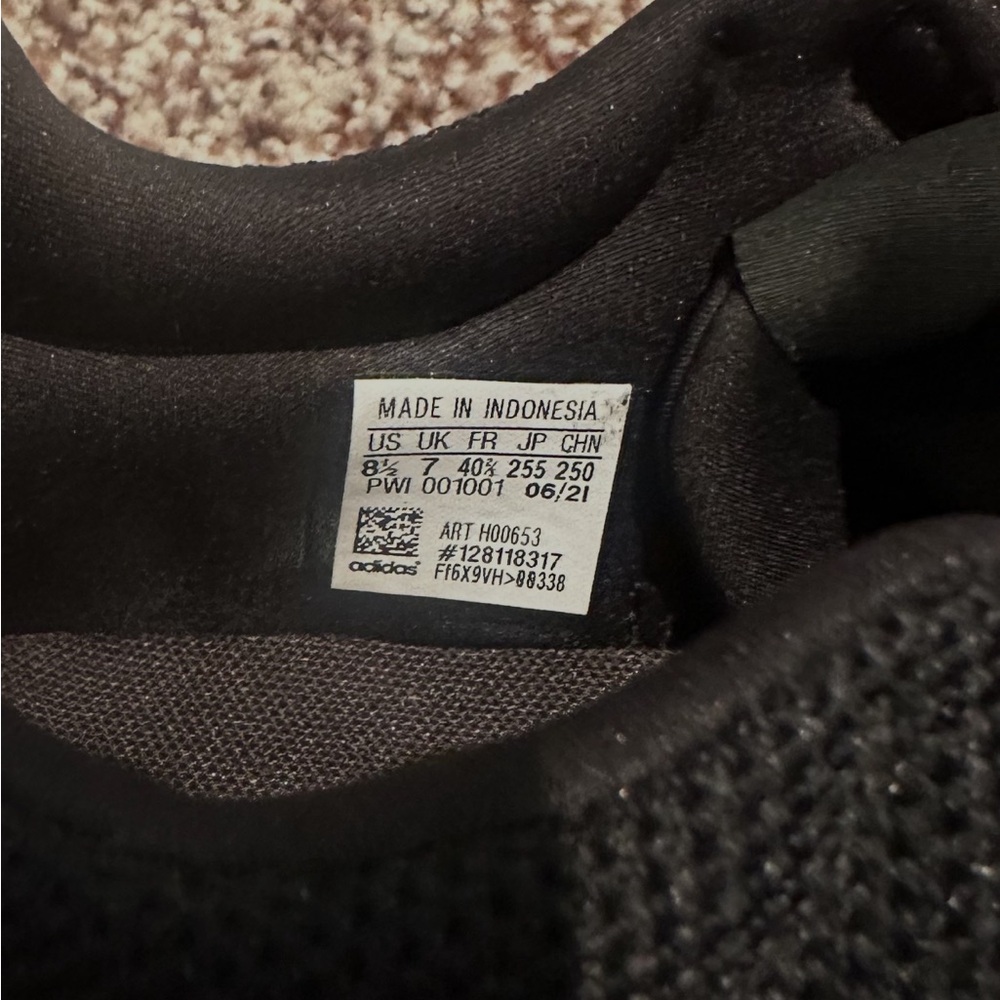 Adidas women’s Black Running Shoes - Picture 7 of 7